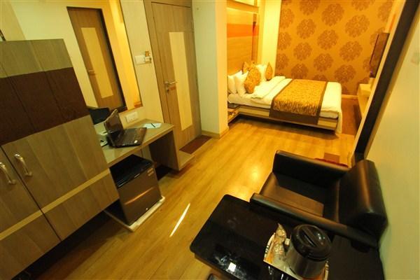 Princess Hotel Ankleshwar Exterior photo