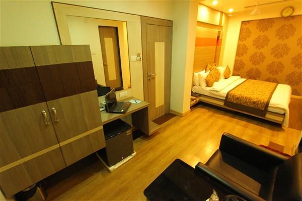 Princess Hotel Ankleshwar Exterior photo