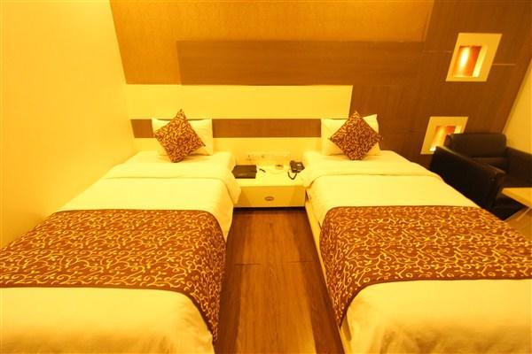 Princess Hotel Ankleshwar Exterior photo